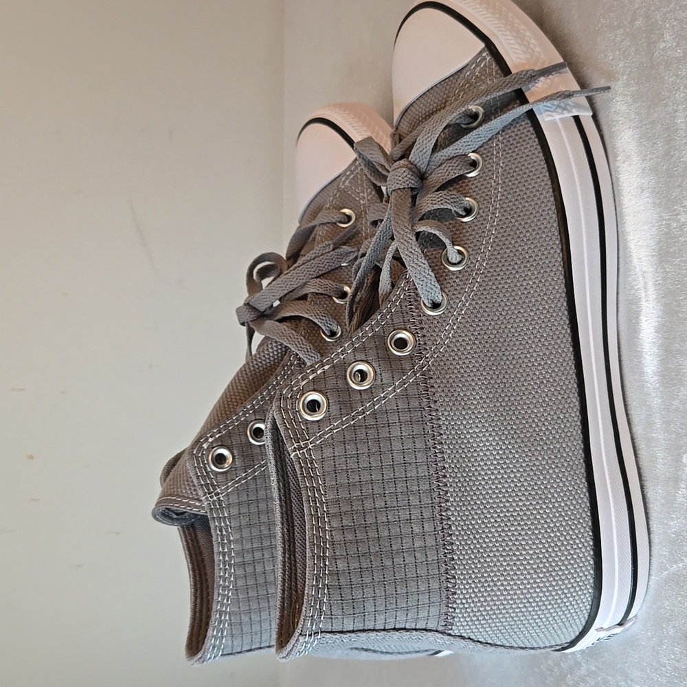 Converse Chuck Taylor All Star High Top Sneakers  Men's US 12